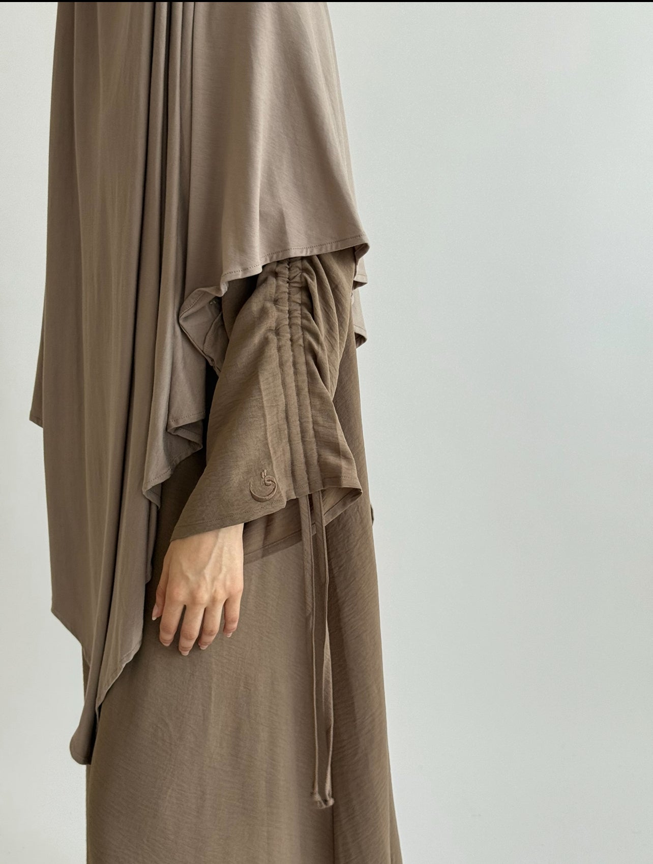 Brown rice Rouched sleeve