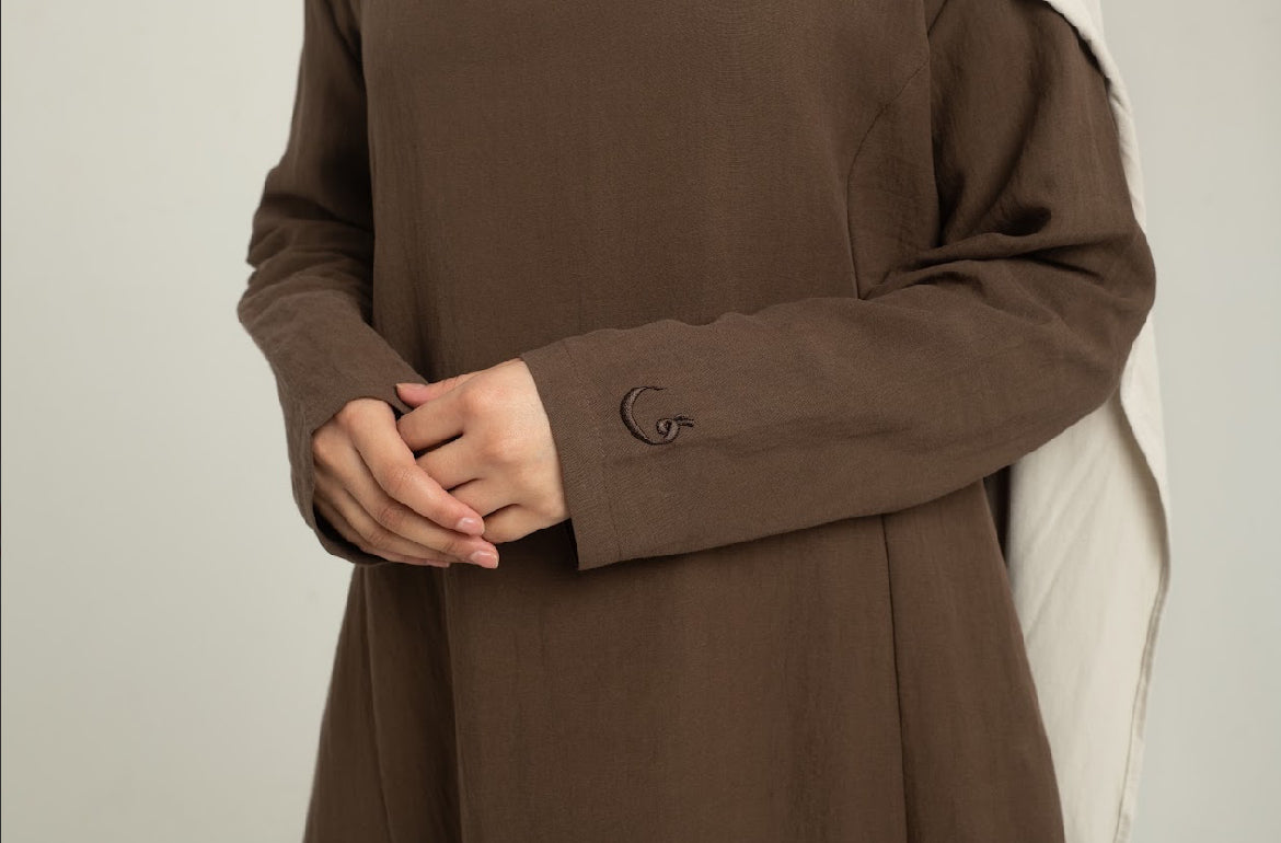 Chocolate abaya - Straight sleeve