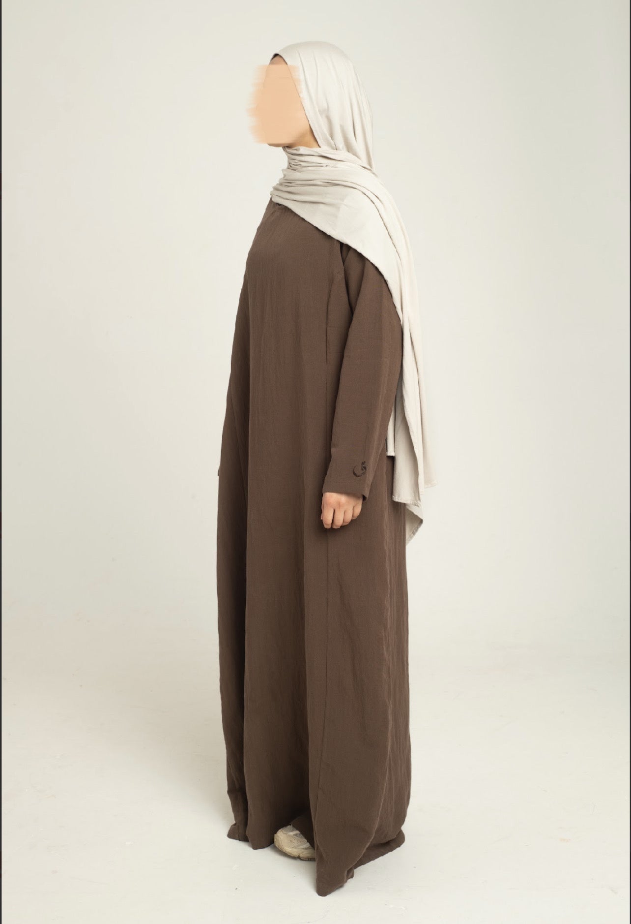 Chocolate abaya - Straight sleeve